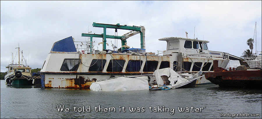 081104_SunkenYacht_Pano01_900x410_opt9ADV.jpg