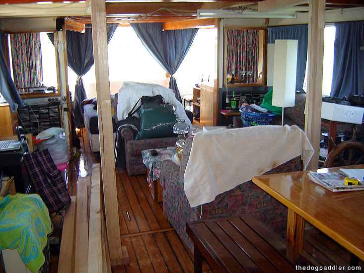 081231_D_InsideFerry_lookingAft_tobedroom_733x550_opt8ADV.jpg