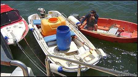 081217_watercontainers_inrunabout_900x500_opt8ADV.jpg