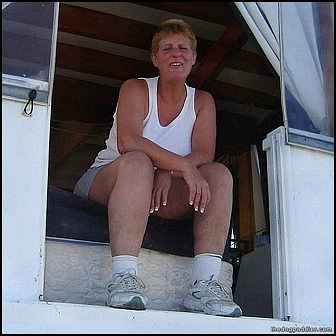 081231_B_Tania_0ntheFerry_800x800_opt8ADV.jpg