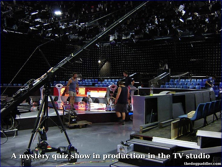 15_TVstudio_mystery_show.jpg